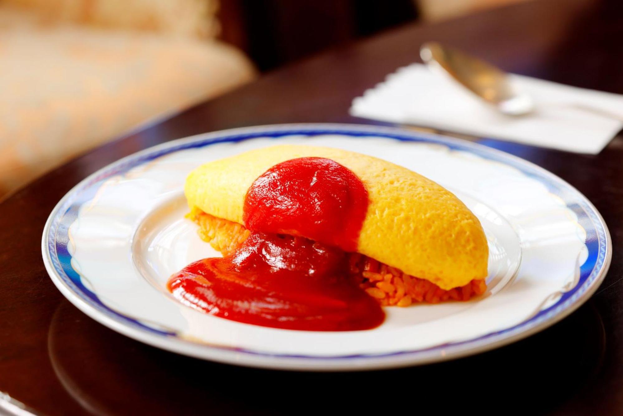 Kanazawa Hakuchoro Hotel Sanraku -Natural Hot Spring- Екстериор снимка A lemon meringue with strawberry sauce