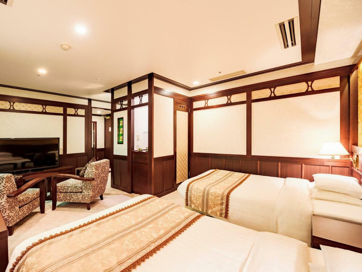 Kanazawa Hakuchoro Hotel Sanraku -Natural Hot Spring- Екстериор снимка A room at the hotel